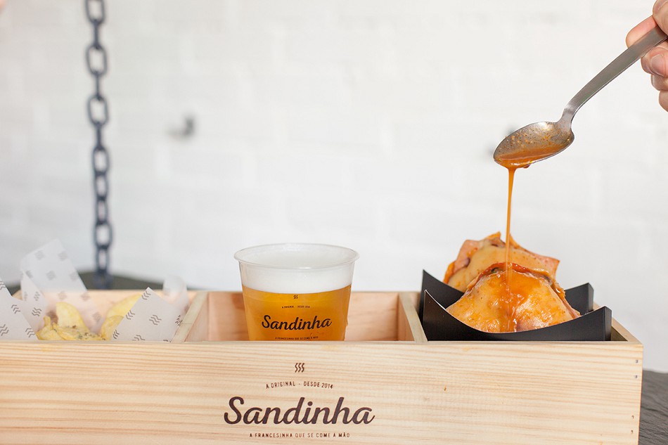 快餐店VI设计,食品LOGO设计,三明治包装设计,Sandinha连锁快餐,成都摩品品牌设计