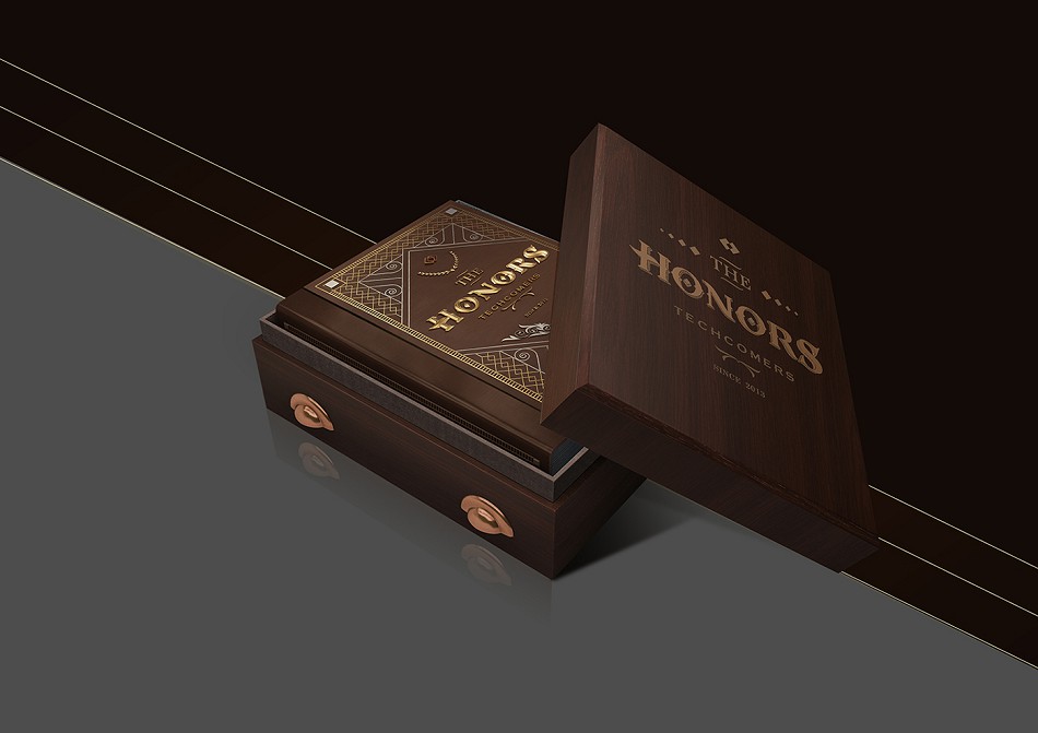 成都摩品品牌形象设计,Techcombank越南银行高端奢侈画册设计,The Honors Techcomer,Gold Book