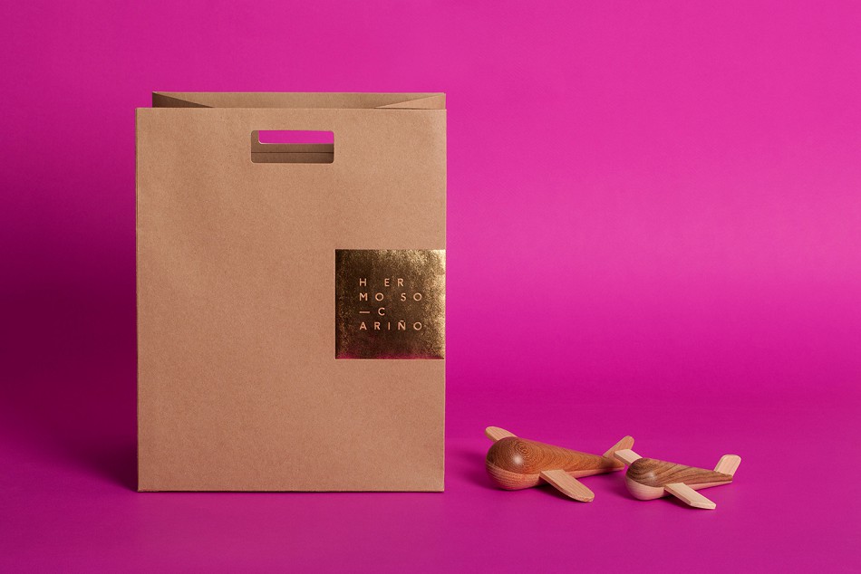 成都摩品VI设计公司,Hermoso Cari&ntilde;o连锁礼品店标志LOGO设计,品牌形象包装设计欣赏