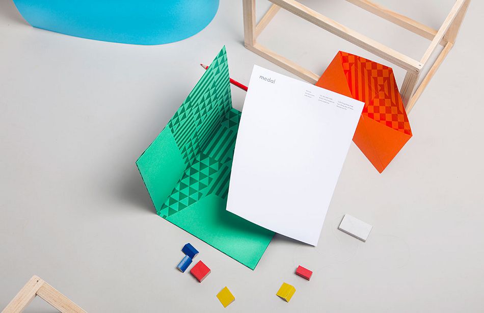 成都摩品VI设计公司-Medal教育系统VI形象设计欣赏
